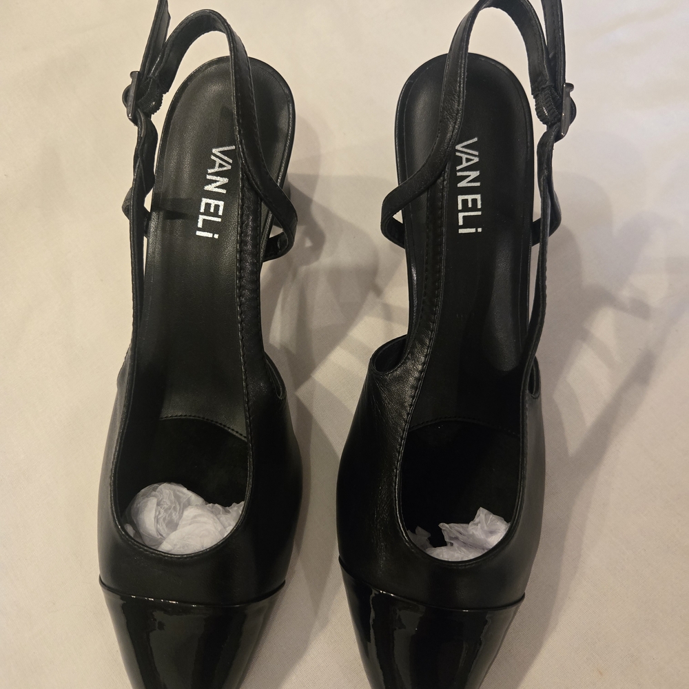 NWOT Vaneli Black Heels